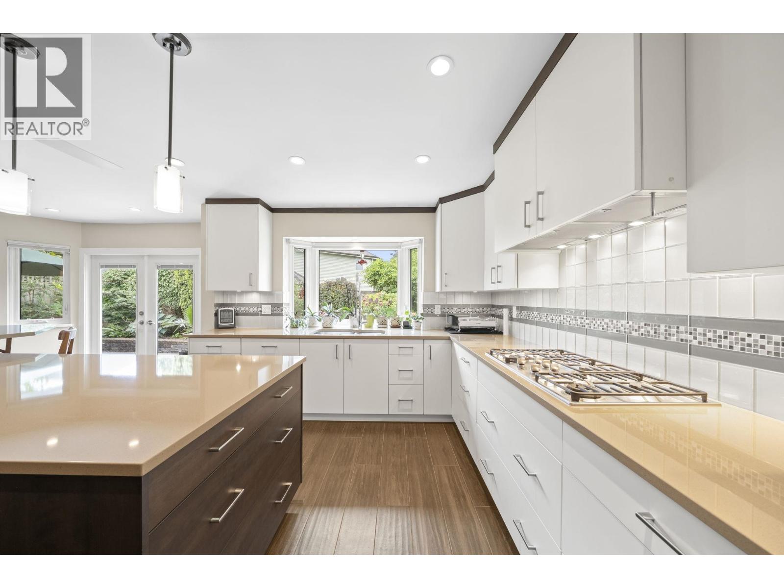 10131 HOLLYWELL Drive, Richmond
