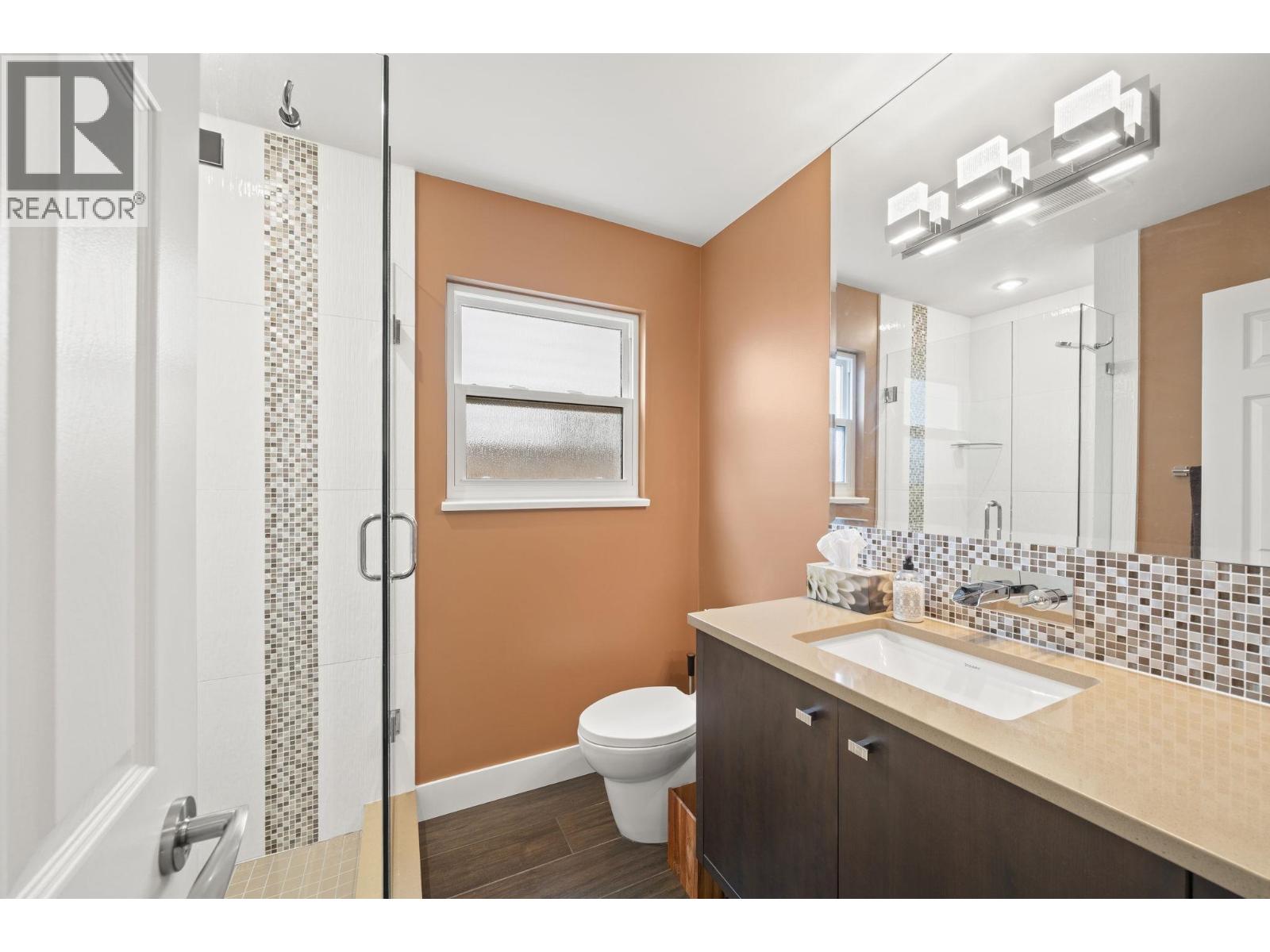 10131 HOLLYWELL Drive, Richmond