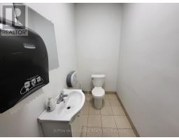 203 - 385 Connie Crescent, Vaughan, ON L4K5R2 Photo 12