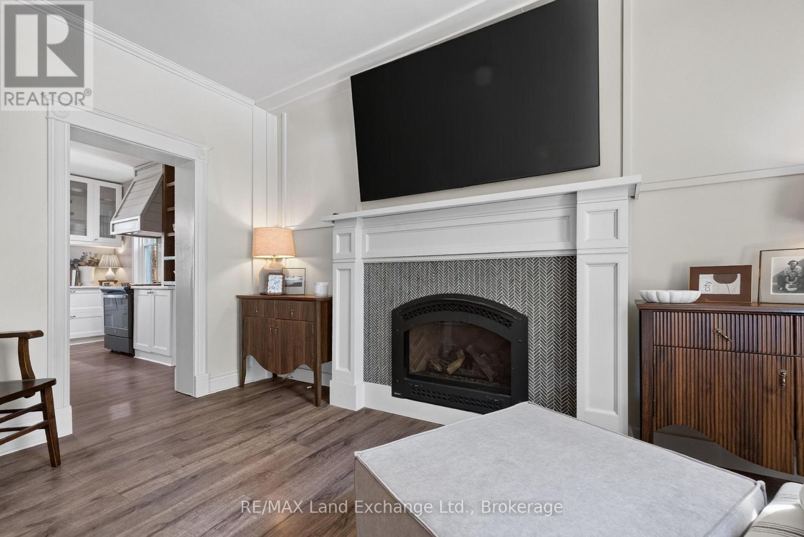 581 QUEEN STREET - Image 13