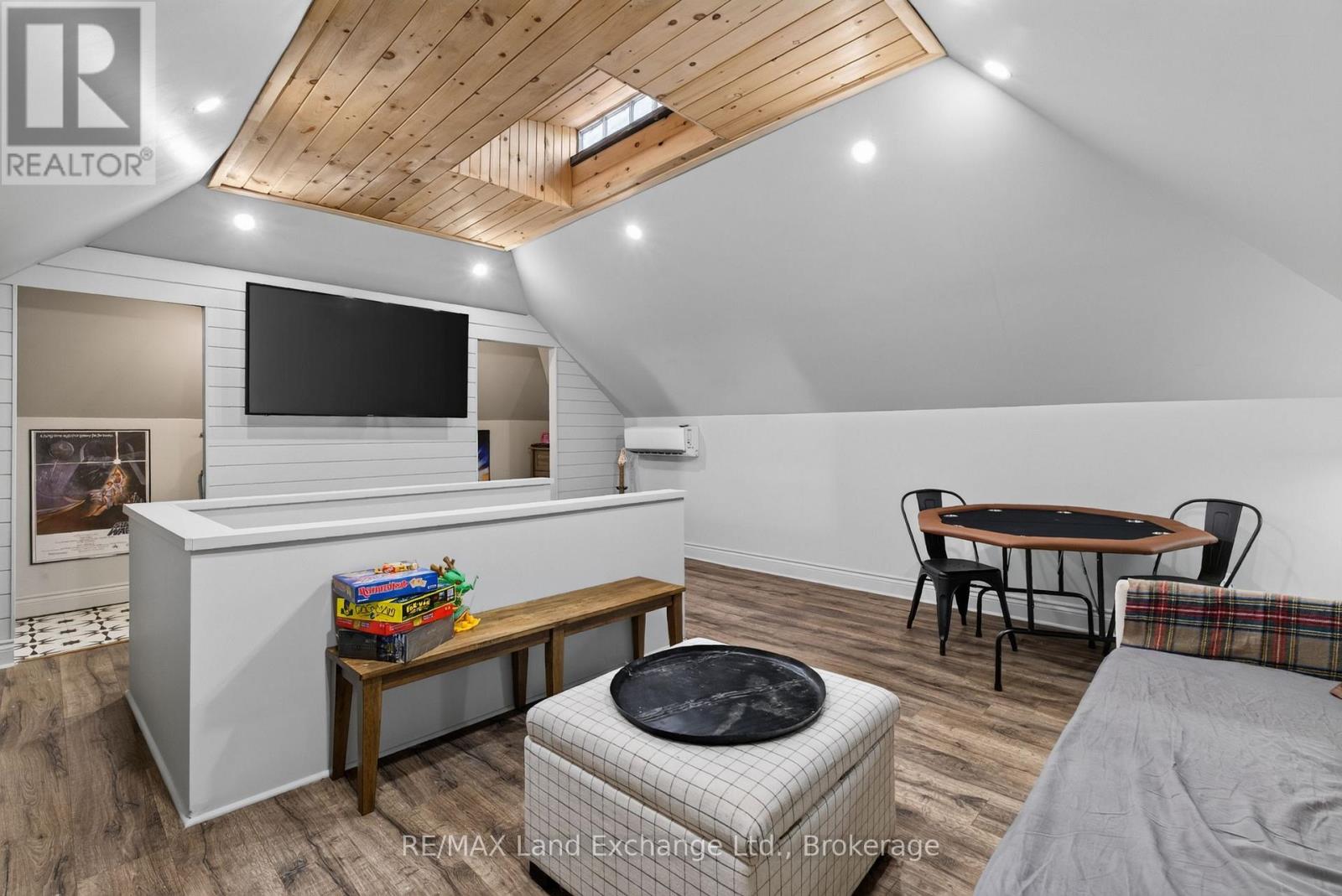 581 QUEEN STREET - Image 34
