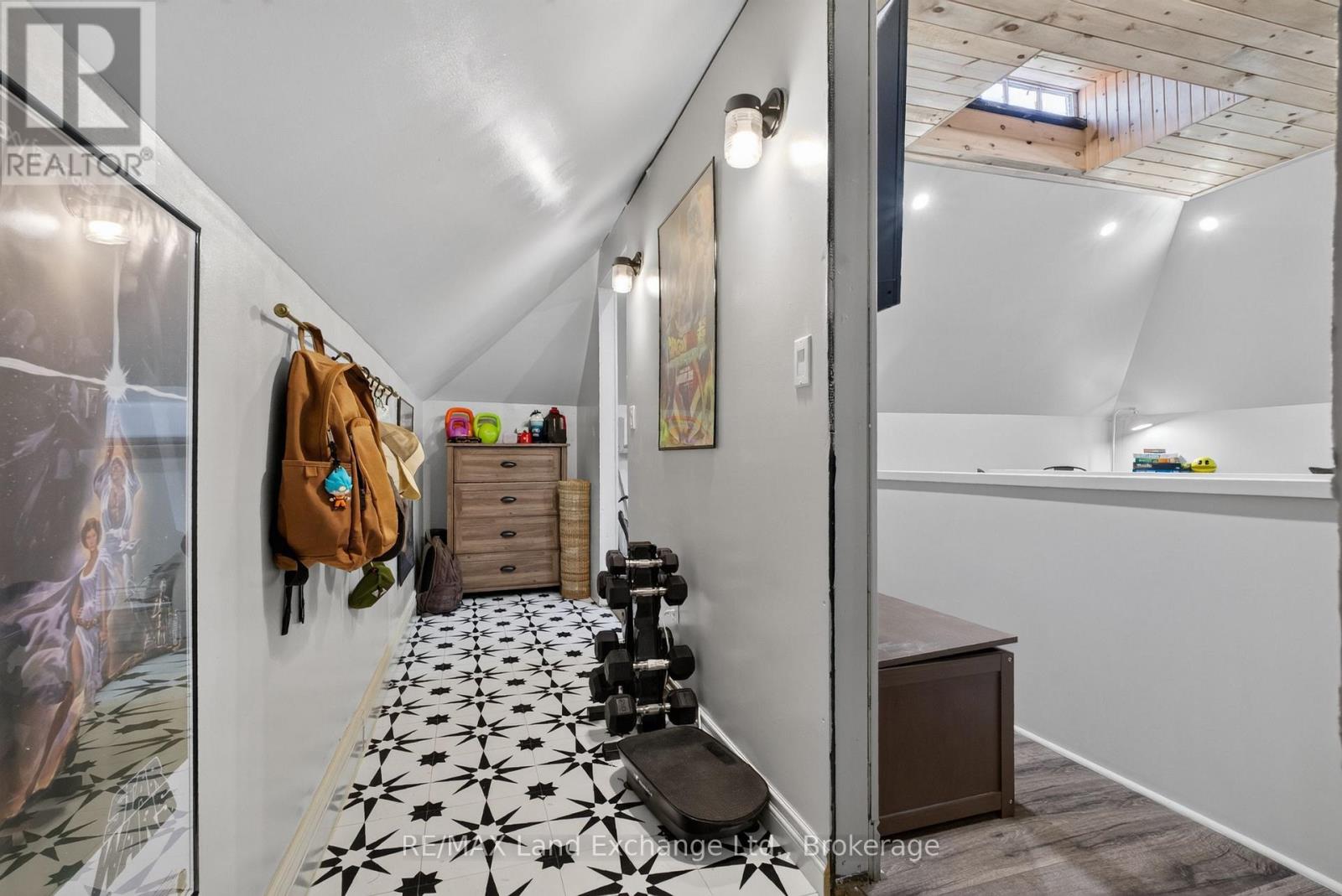 581 QUEEN STREET - Image 36