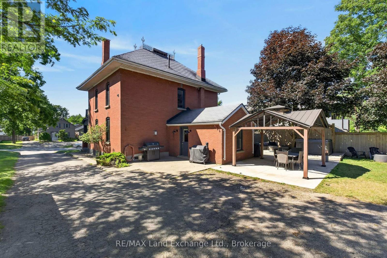 581 QUEEN STREET - Image 37