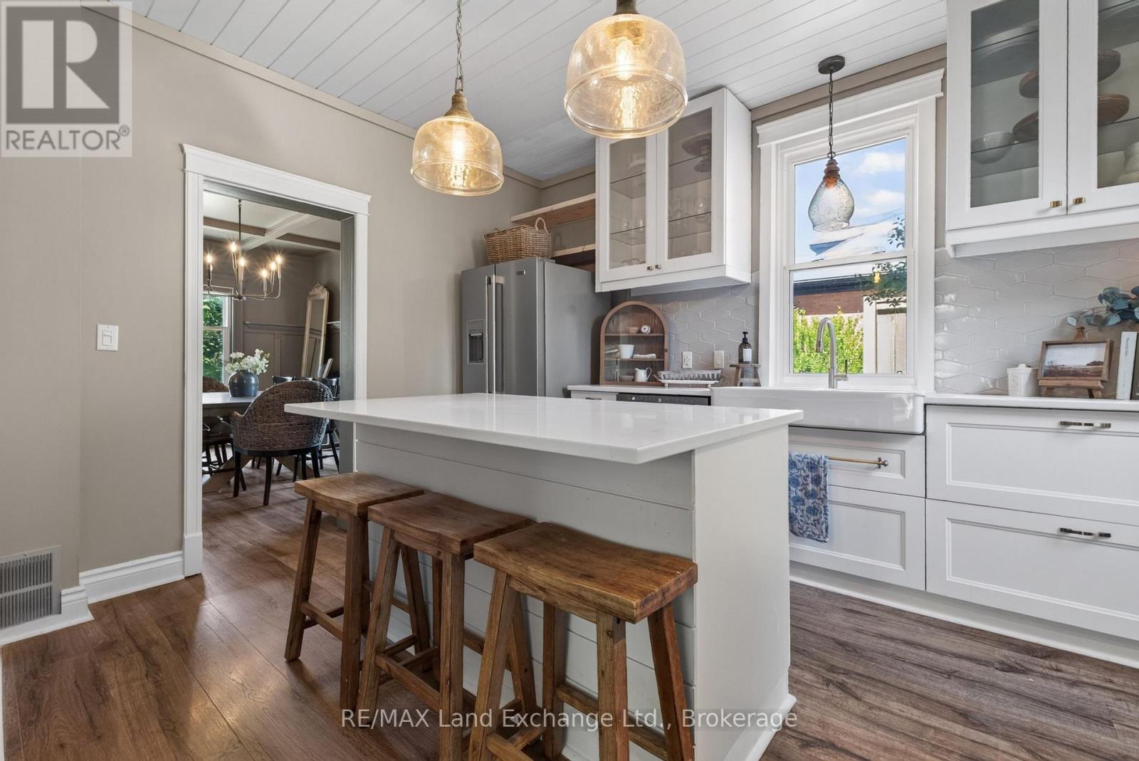 581 QUEEN STREET - Image 6