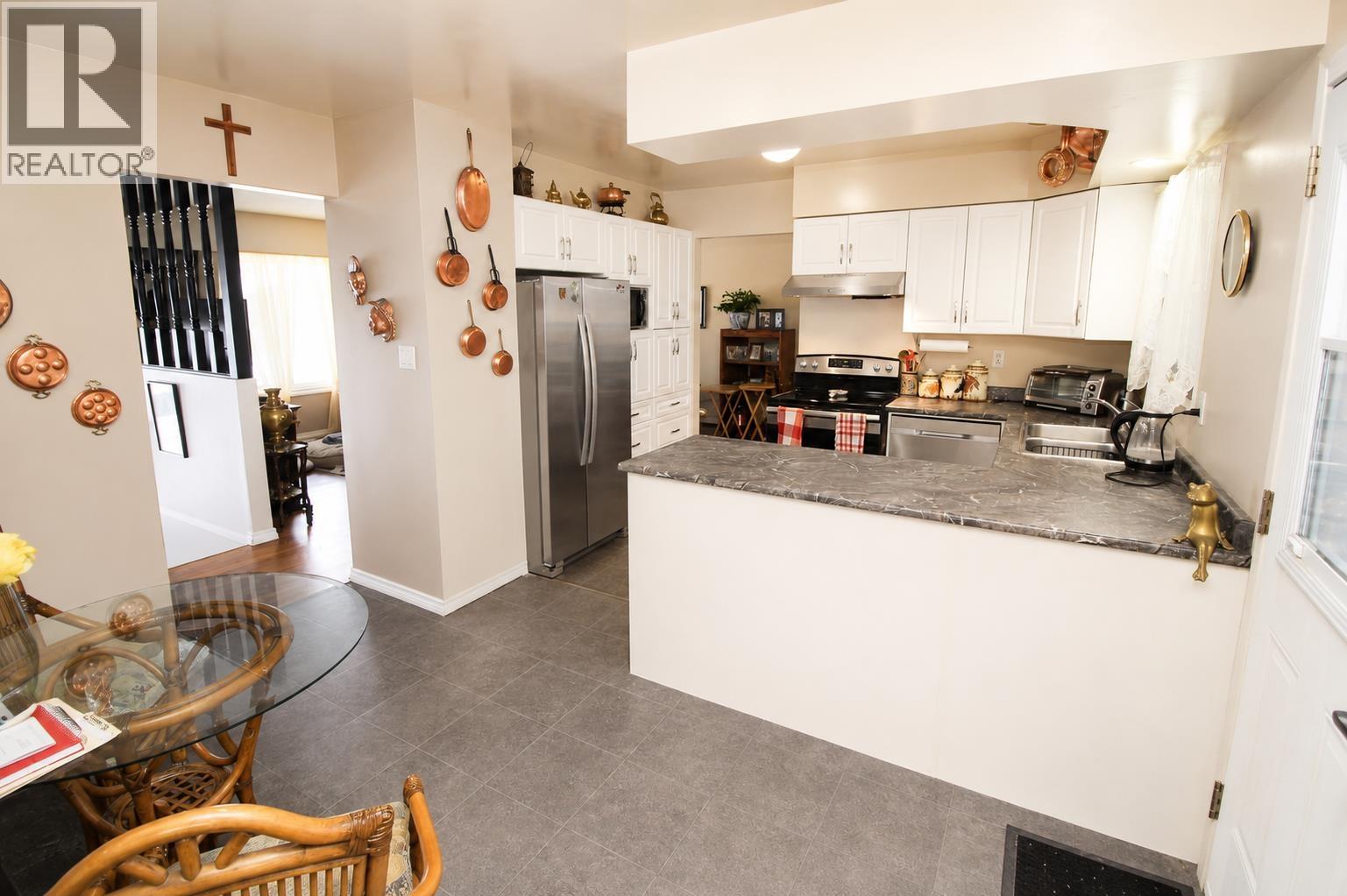 3275 GILLESPIE ROAD - 13