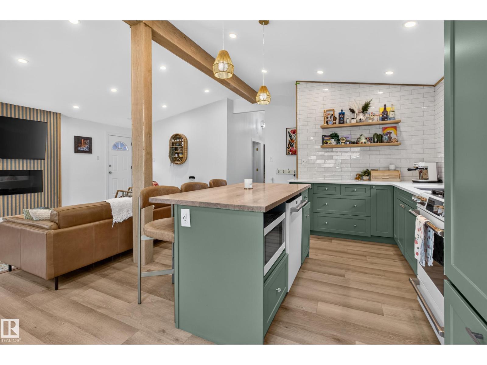 33 HAZEL ST - Image 19