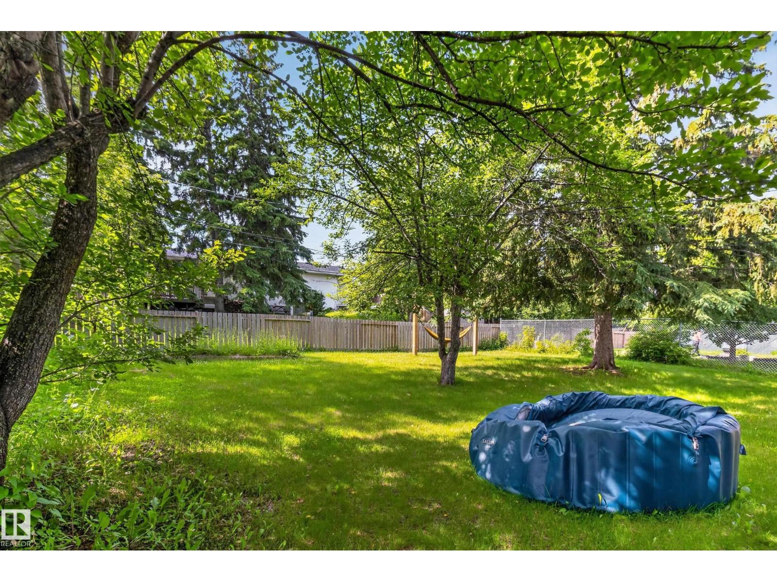 33 HAZEL ST - 48