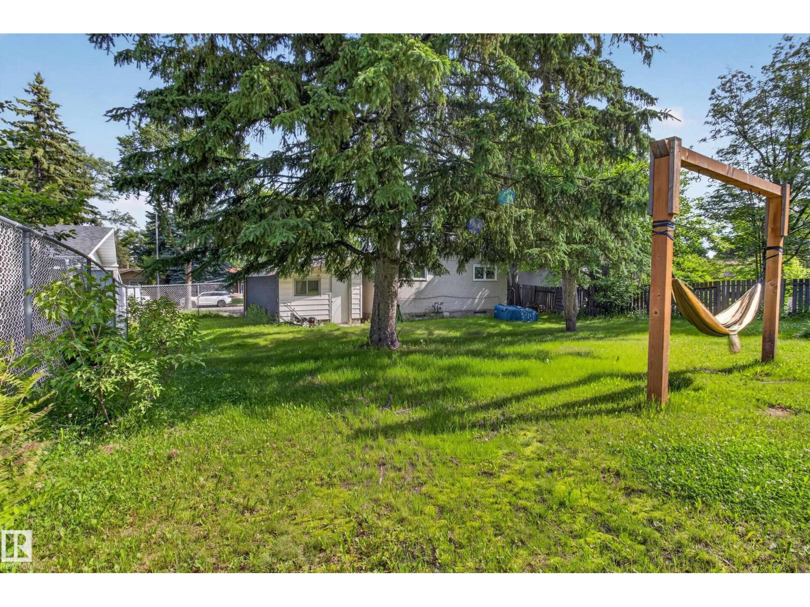 33 HAZEL ST - 52