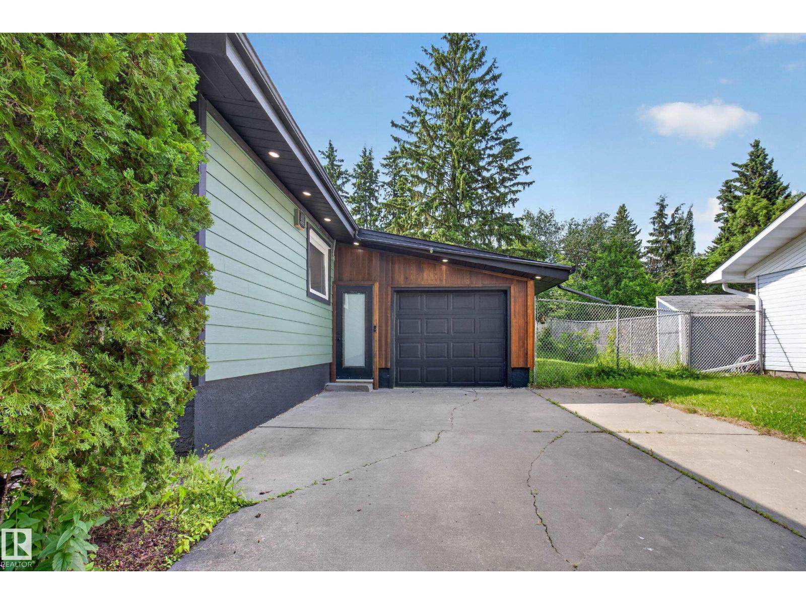 33 HAZEL ST - 6