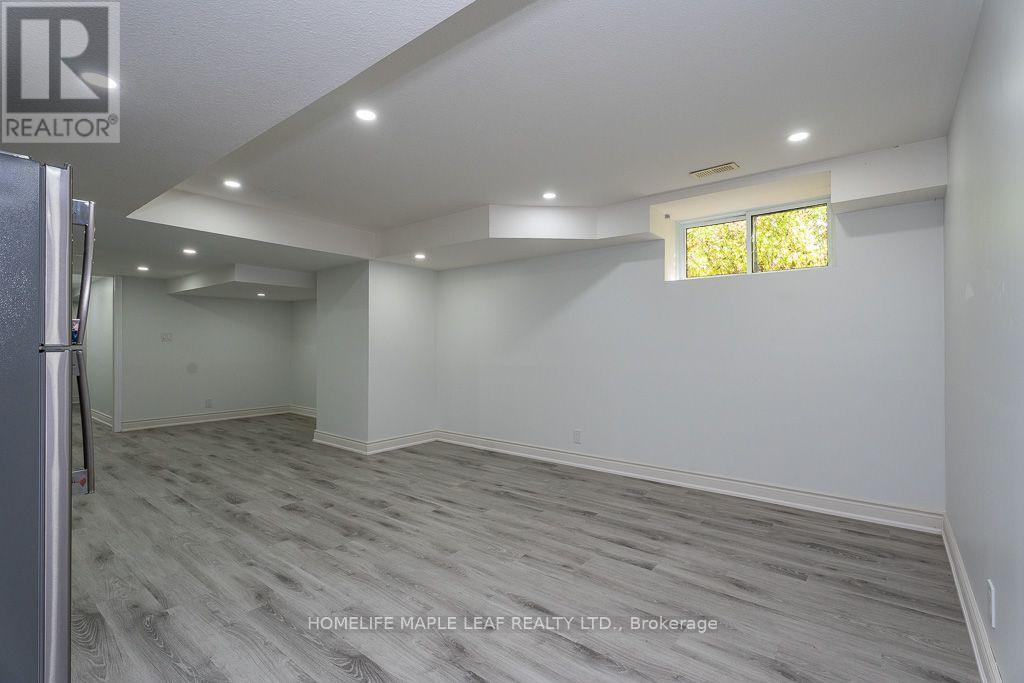 3501 MCCARTHY DRIVE - 33