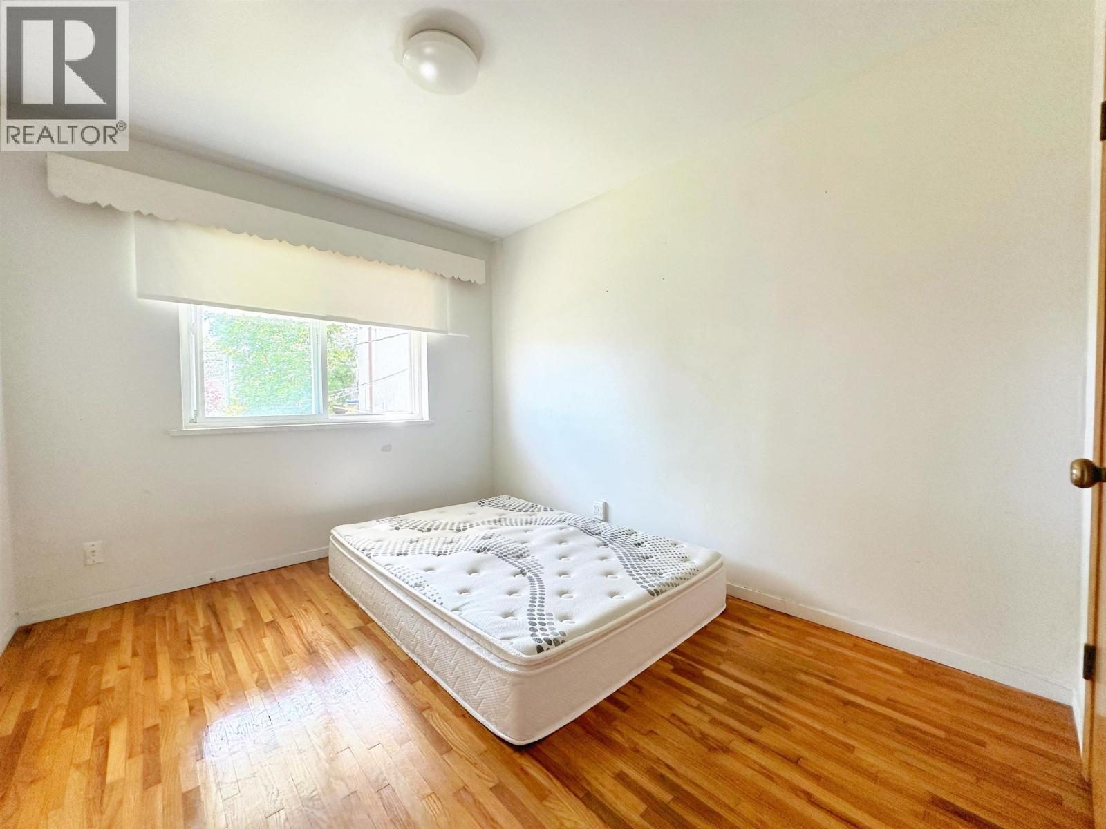 Thumbnail 16