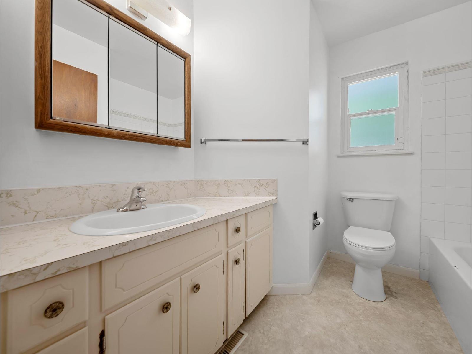 10059 KILLARNEY DRIVE, Fairfield Island, Chilliwack