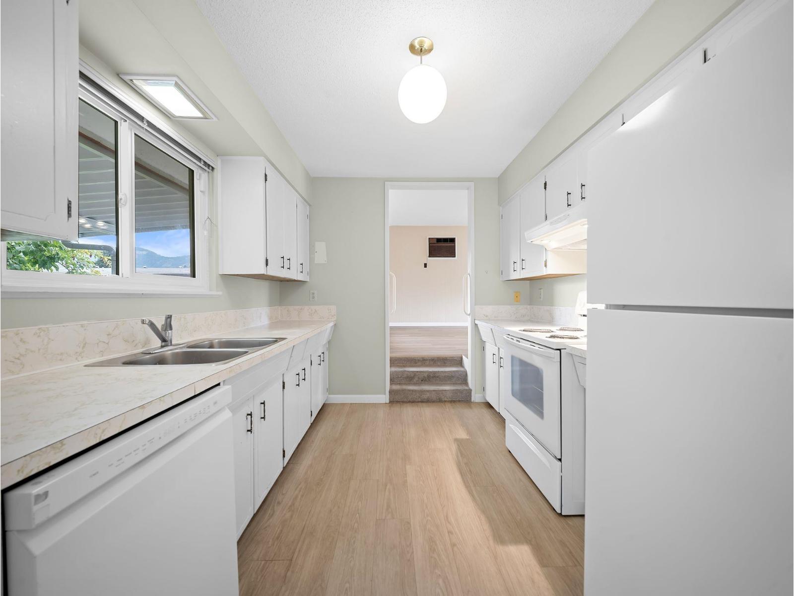 10059 KILLARNEY DRIVE, Fairfield Island, Chilliwack