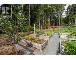1258 Barr Dr, Merville, BC V0R2M0 Photo 21