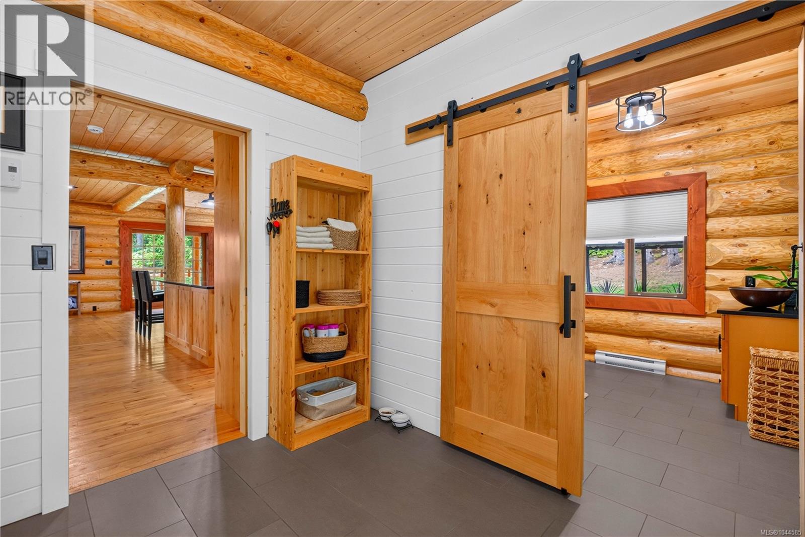 1258 Barr Dr - Image 49