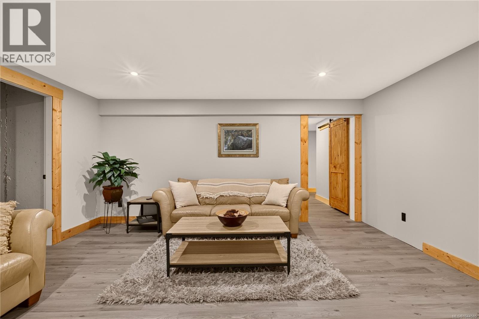 1258 Barr Dr - Image 80