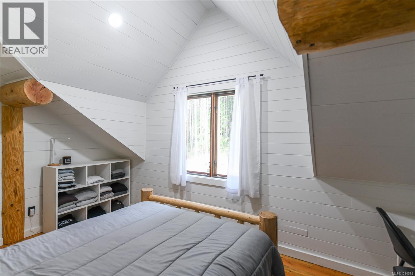 1258 Barr Dr - Image 63