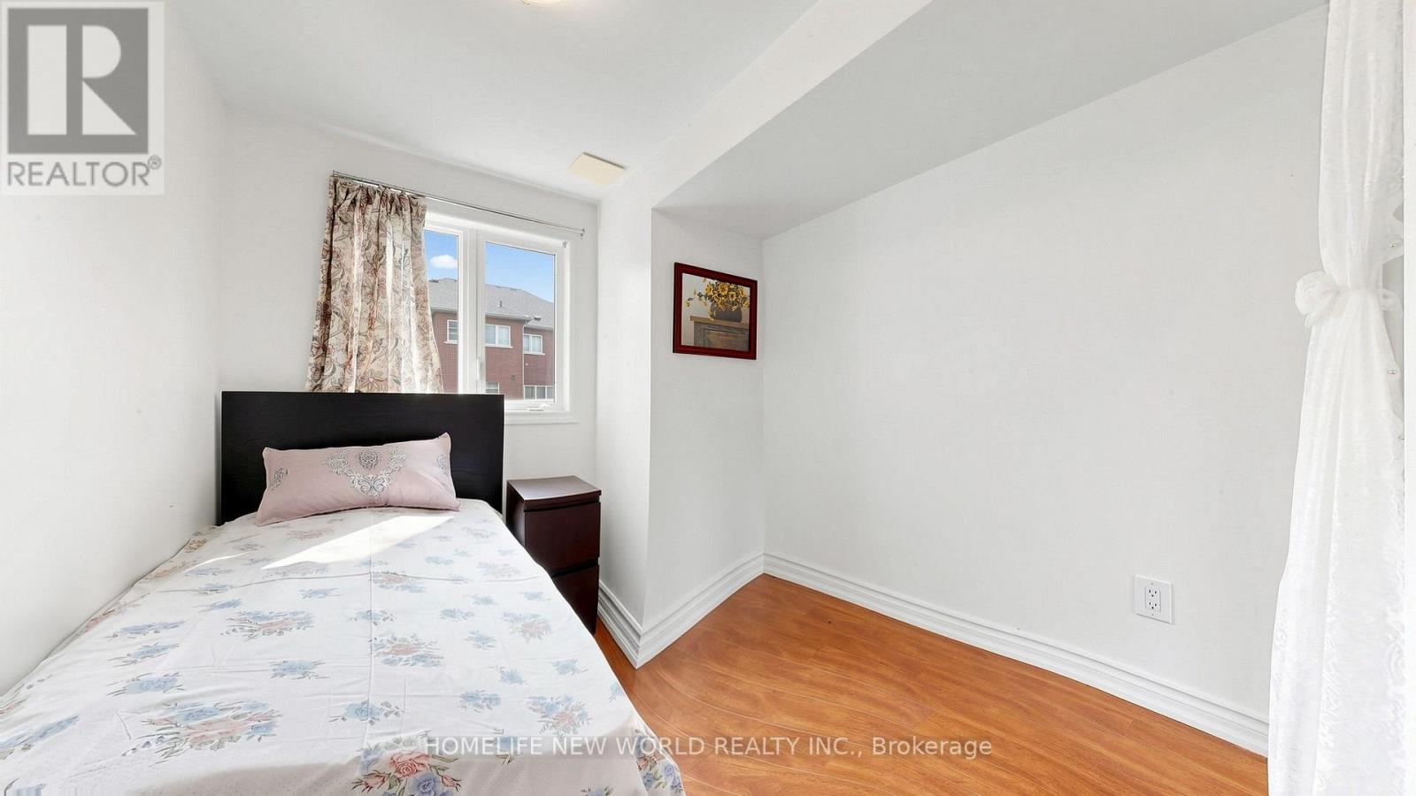 663 PETER RUPERT AVENUE - 32