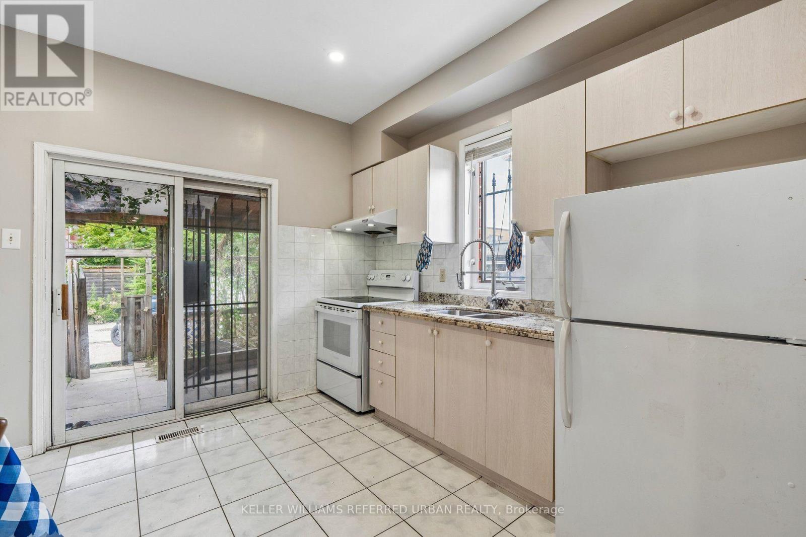 1508 DUPONT STREET - 16