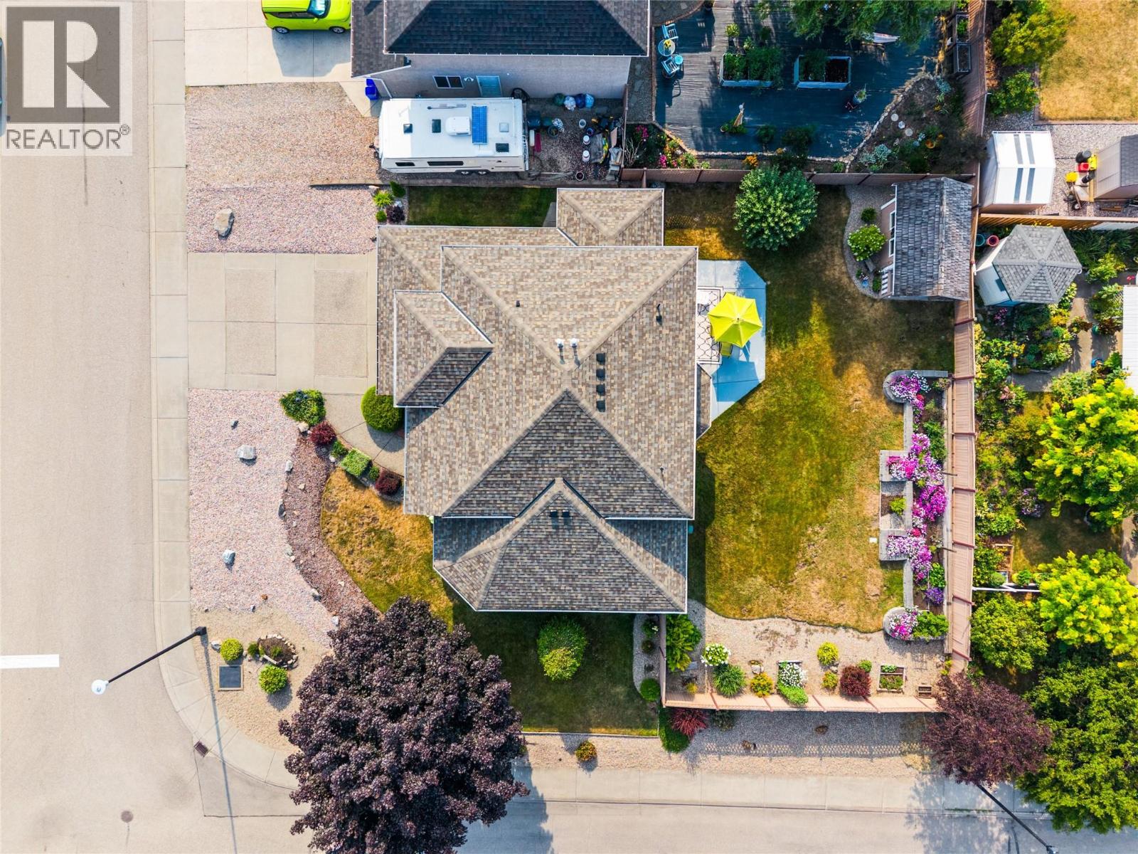 2302 Maundrell Avenue - 64