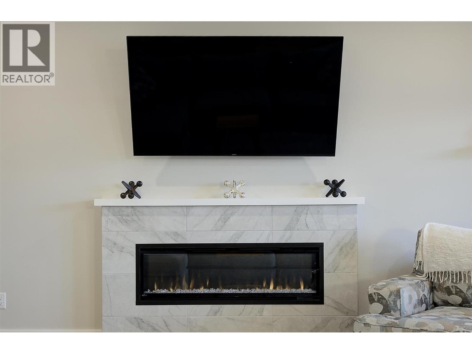 2383 Hawks Boulevard - 12