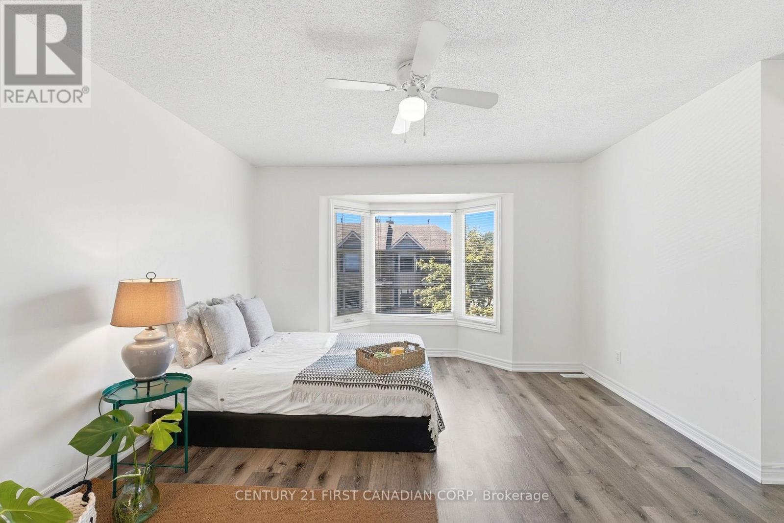 #10 1548 RICHMOND STREET - Image 27