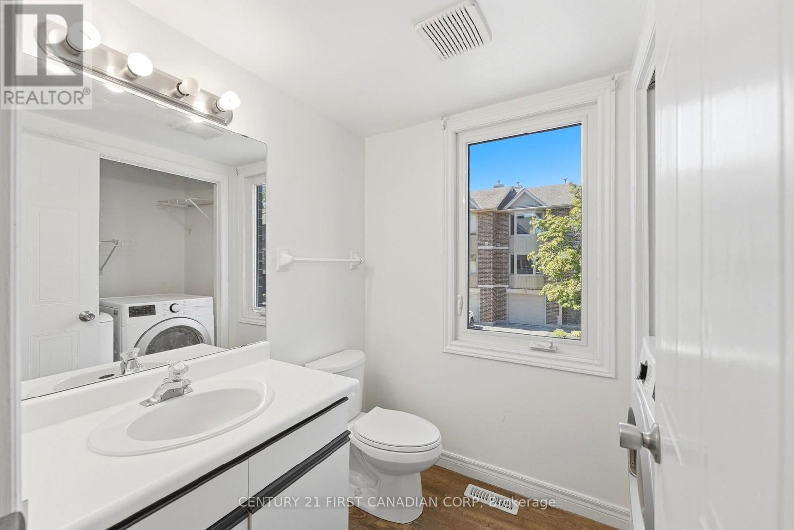 #10 1548 RICHMOND STREET - Image 24
