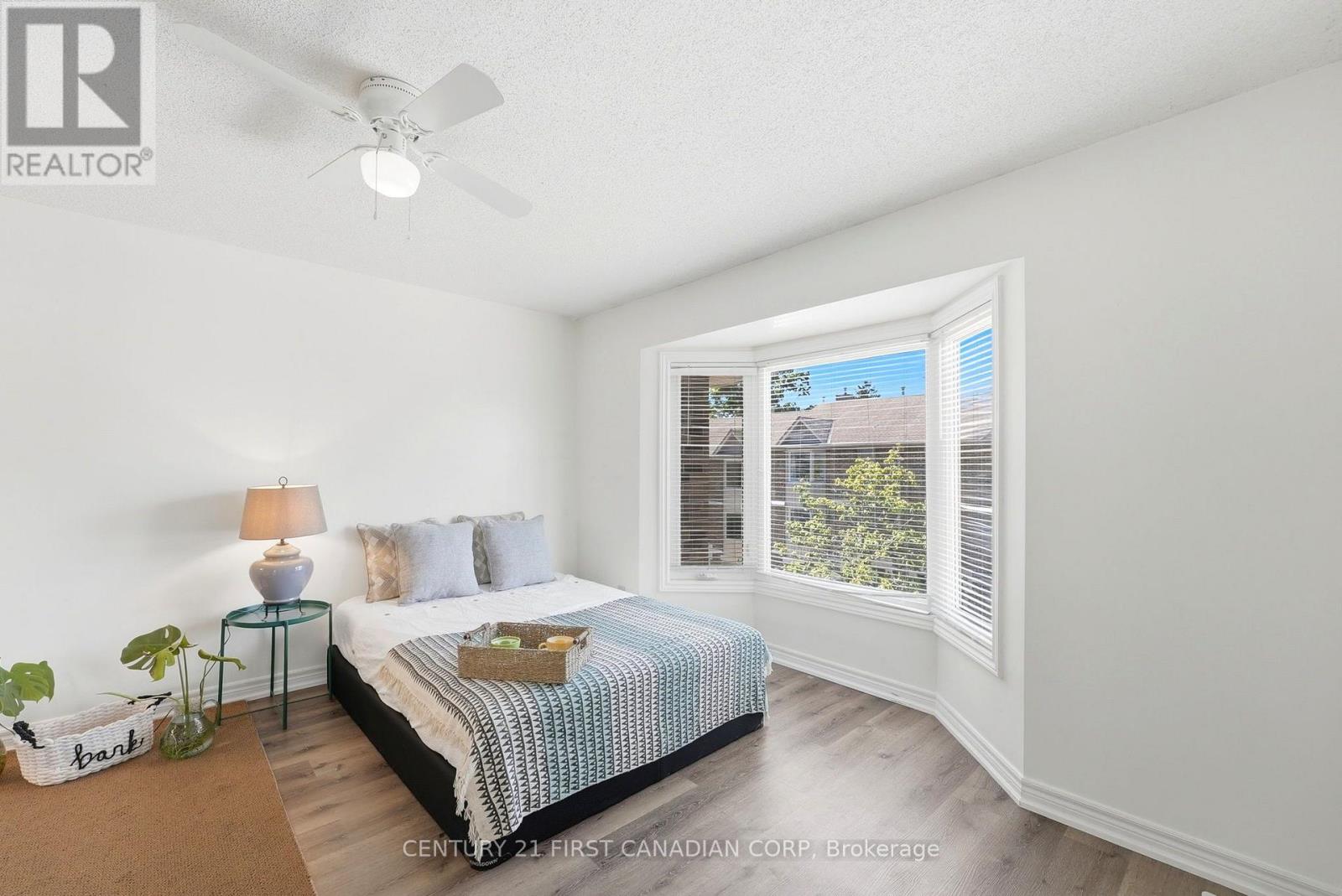 #10 1548 RICHMOND STREET - Image 28