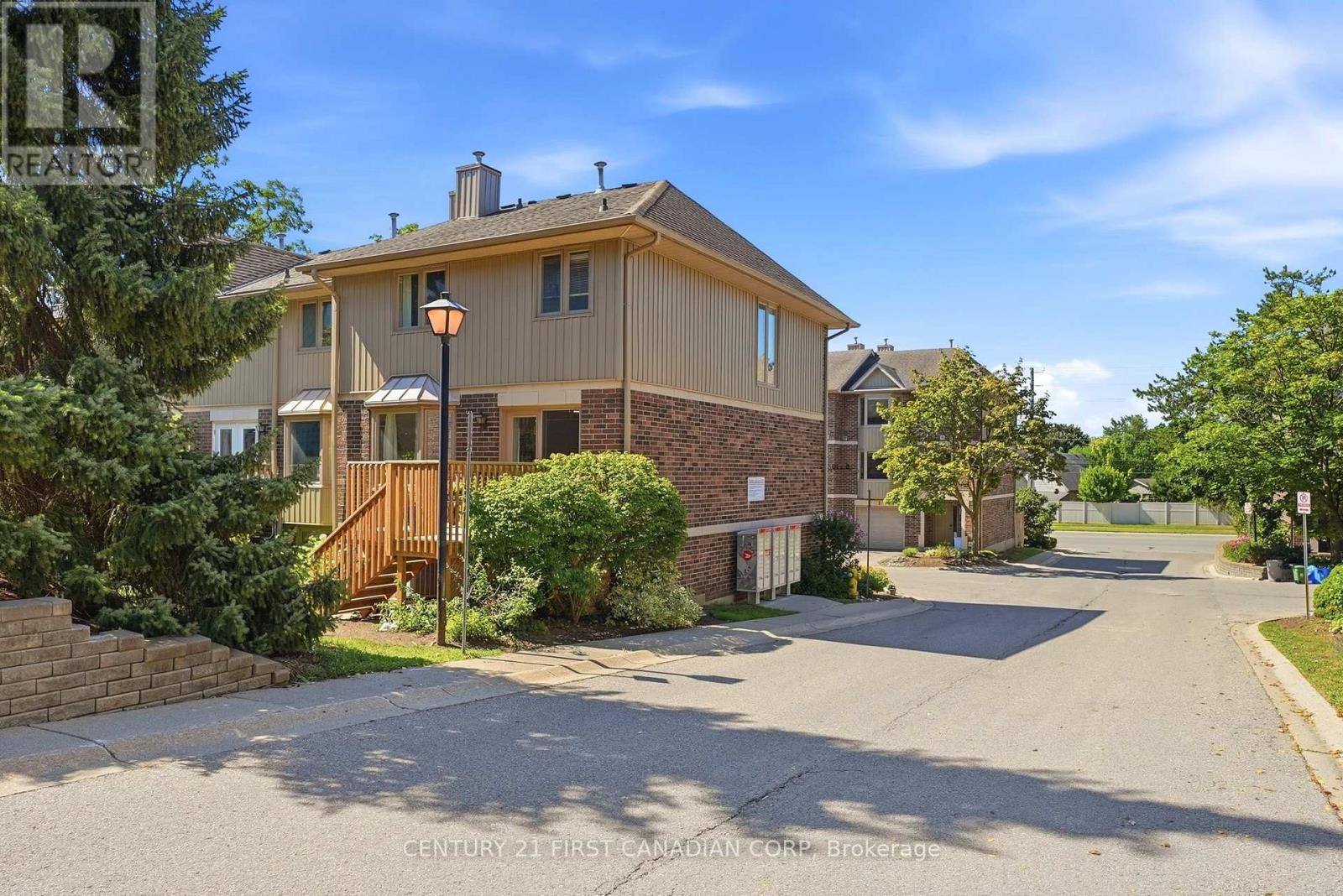 #10 1548 RICHMOND STREET - Image 37