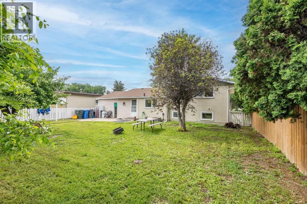 1163 Bassett Crescent Northwest - Photo 25
