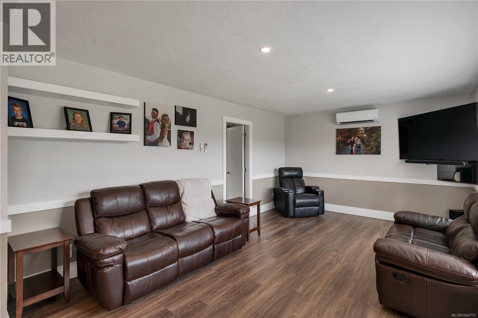 230 Carolyn Rd - 10