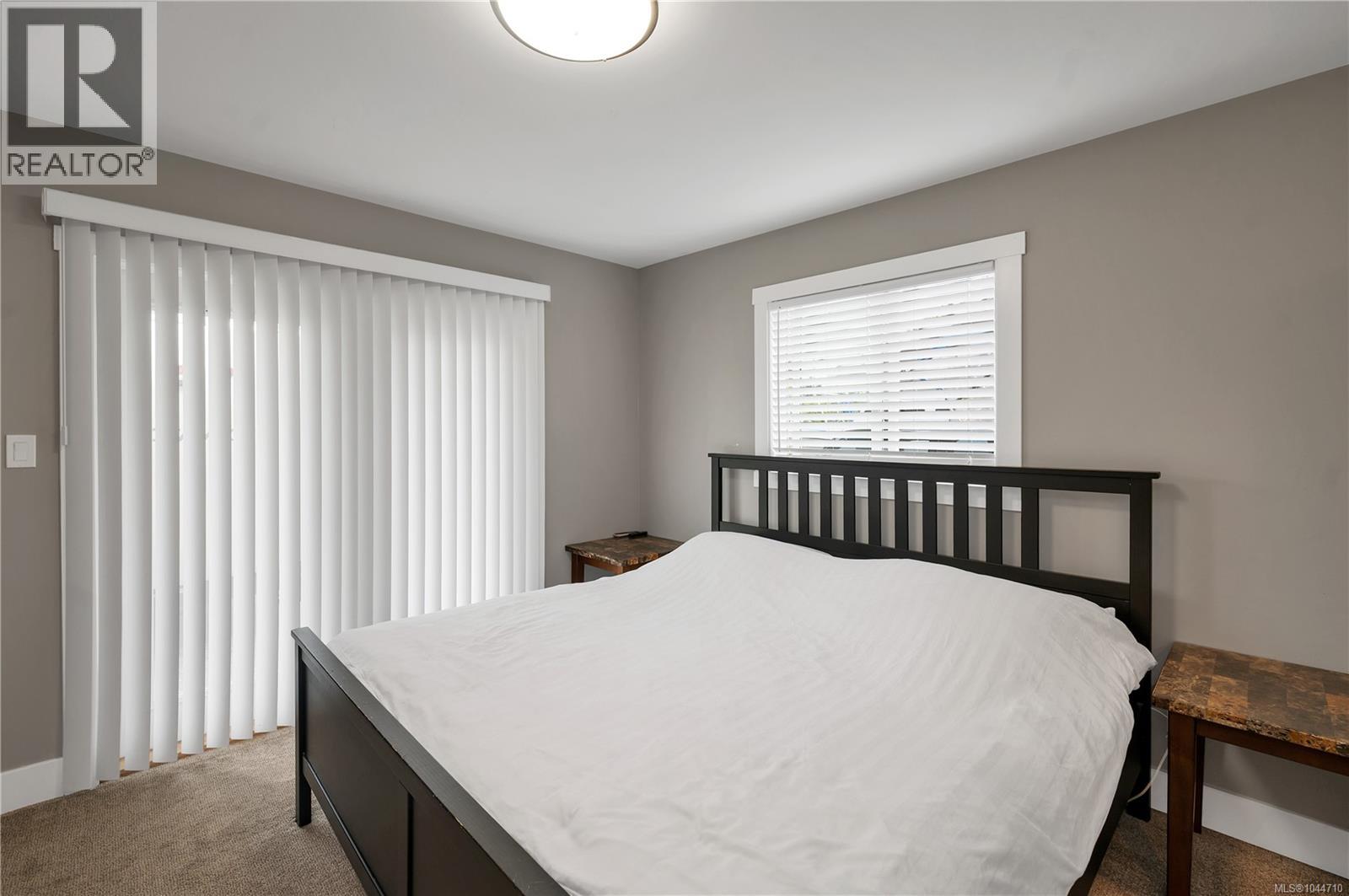 230 Carolyn Rd - 16
