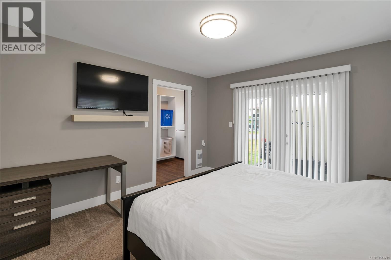 230 Carolyn Rd - 17