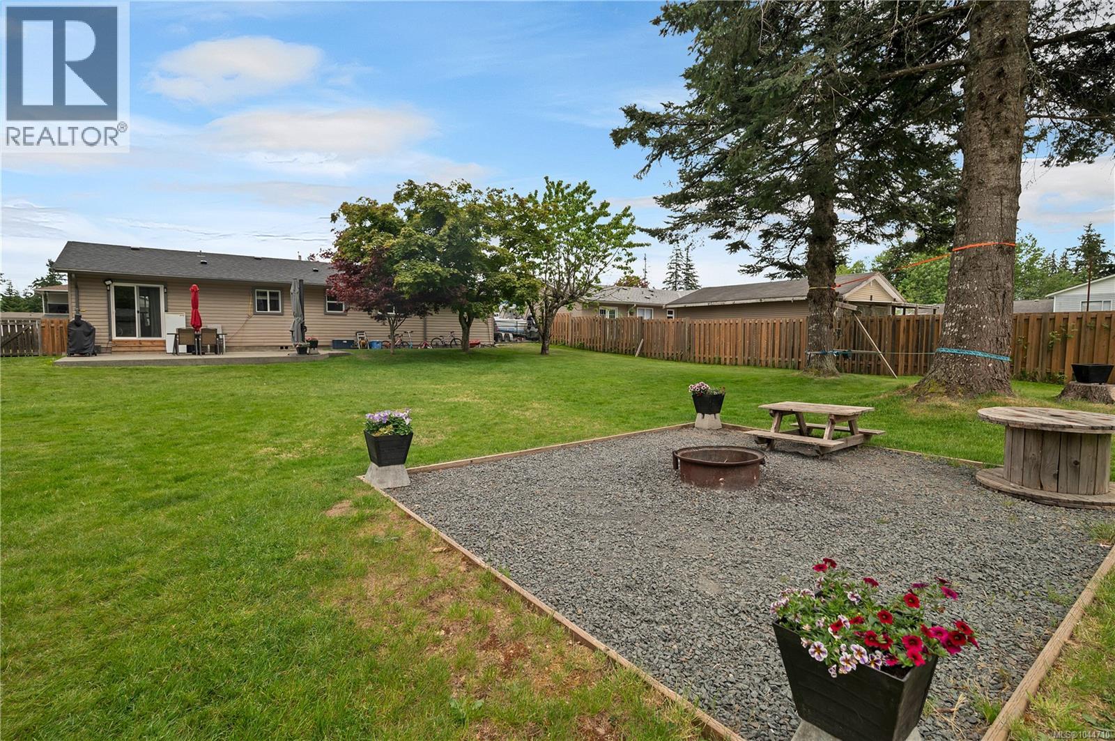 230 Carolyn Rd - 2