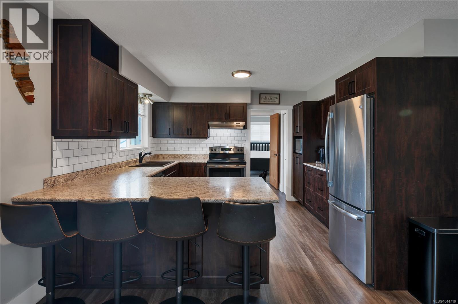 230 Carolyn Rd - 4