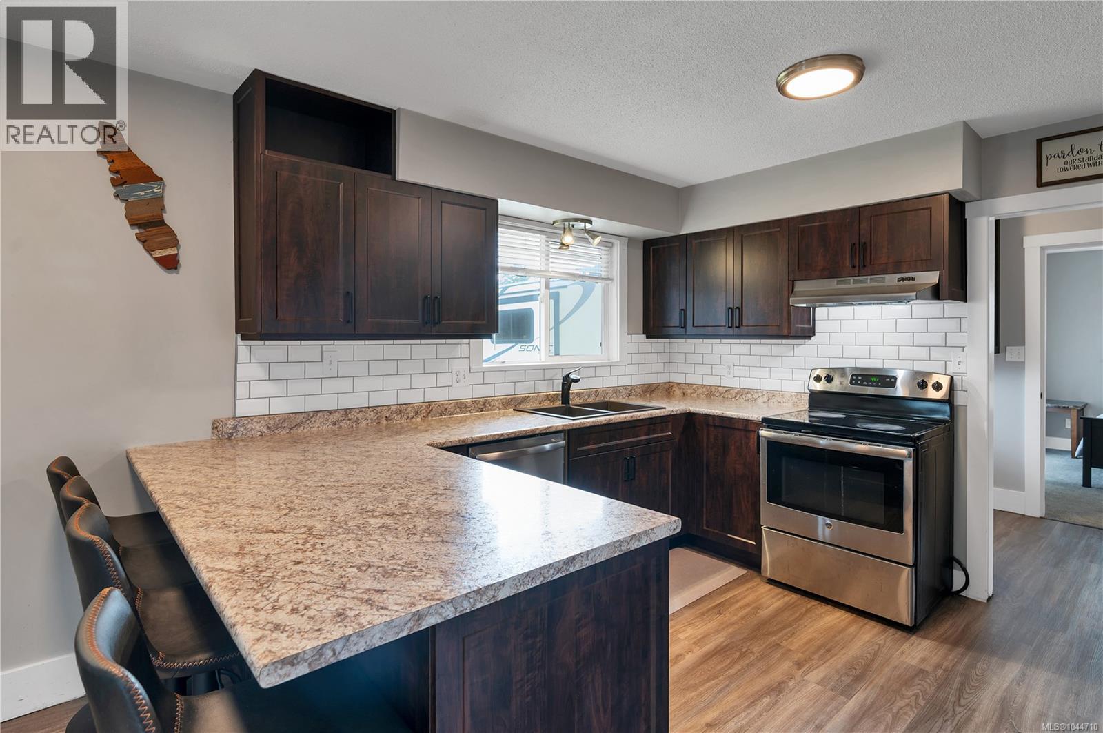 230 Carolyn Rd - 5