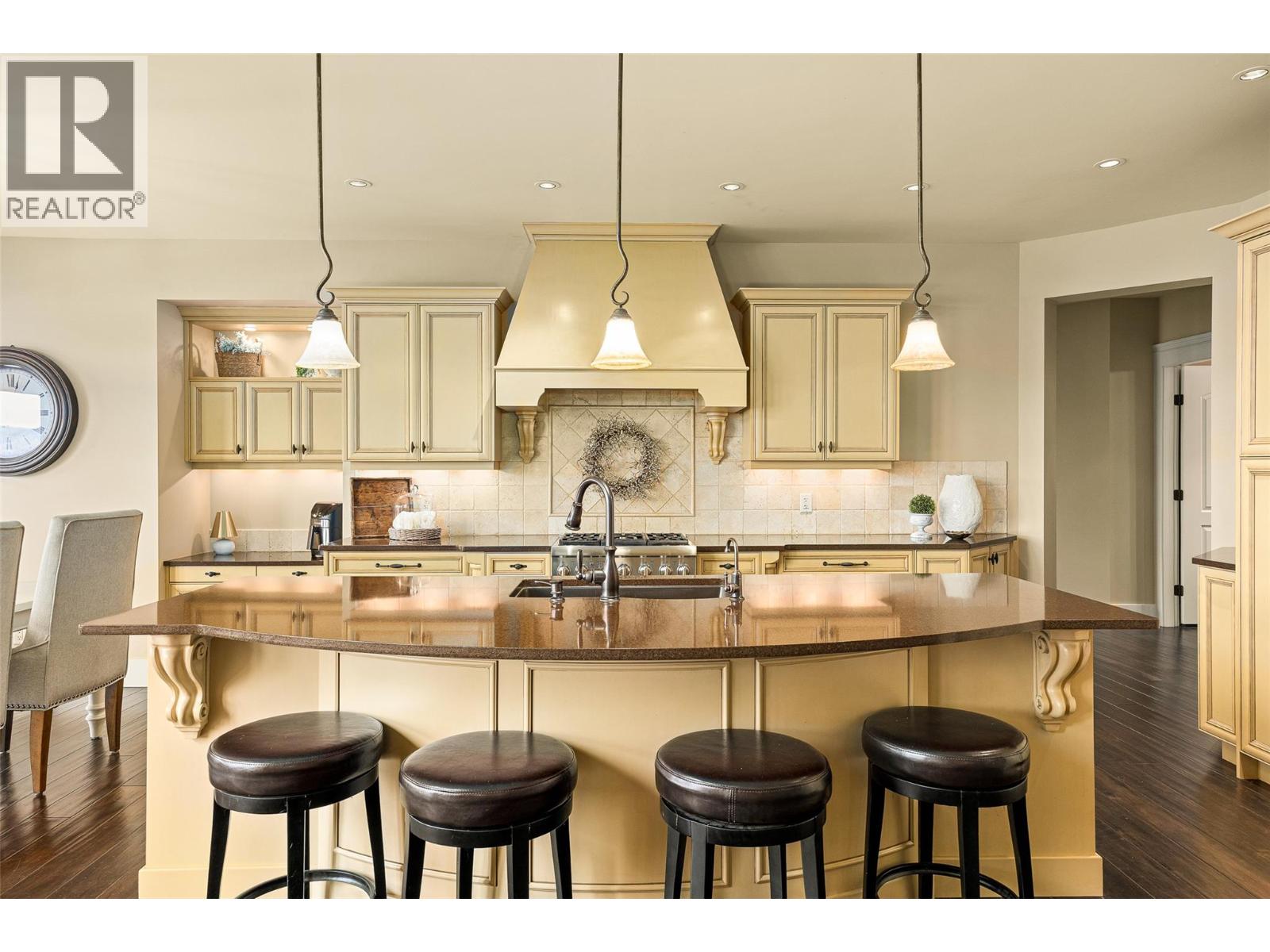 2583 Lucinde Road, West Kelowna