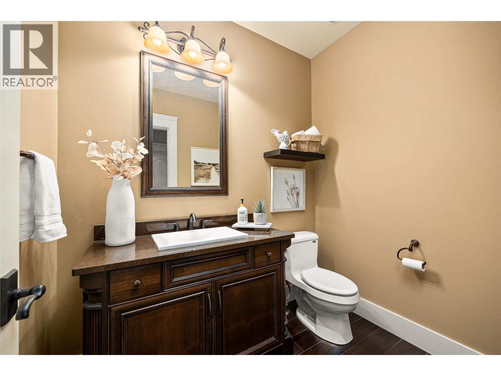  2583 Lucinde Road, West Kelowna