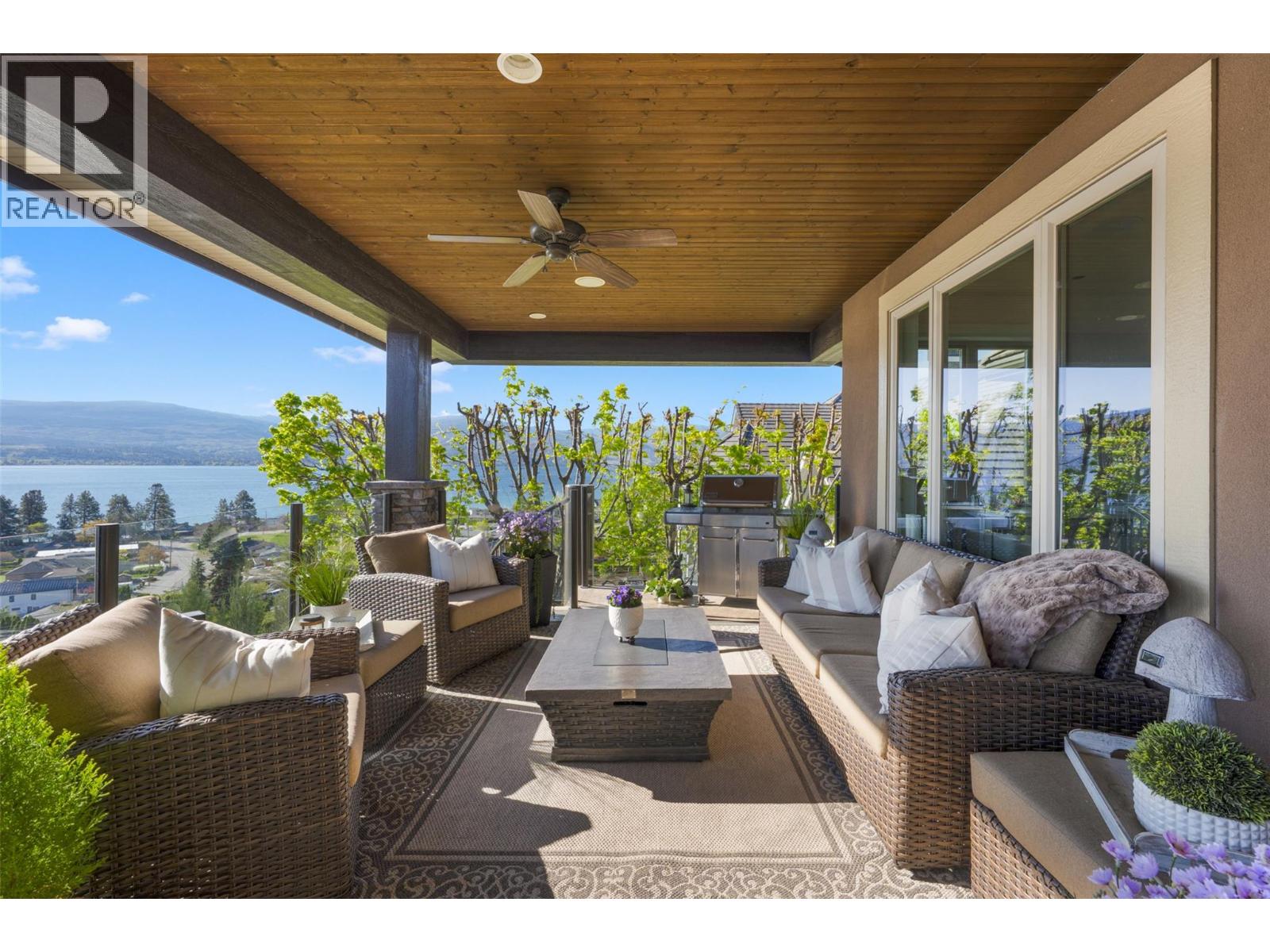  2583 Lucinde Road, West Kelowna