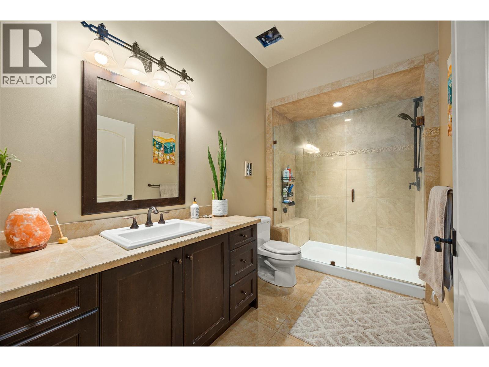  2583 Lucinde Road, West Kelowna