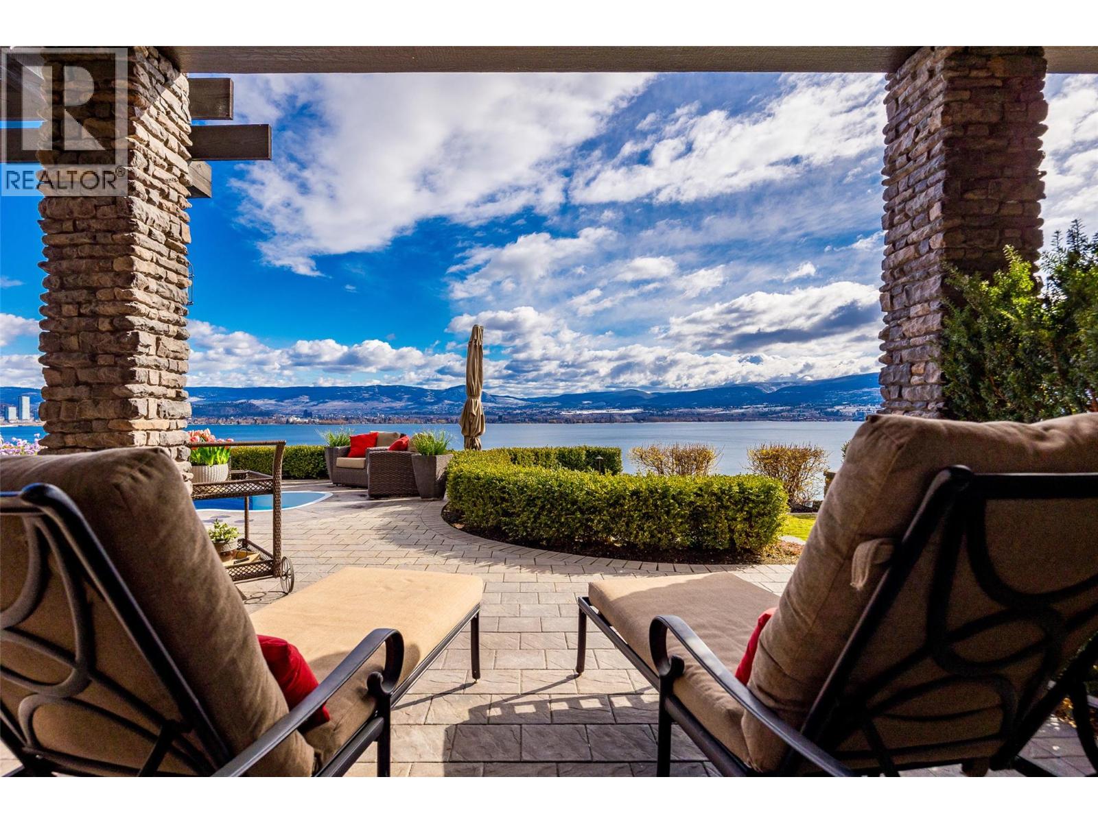  2583 Lucinde Road, West Kelowna