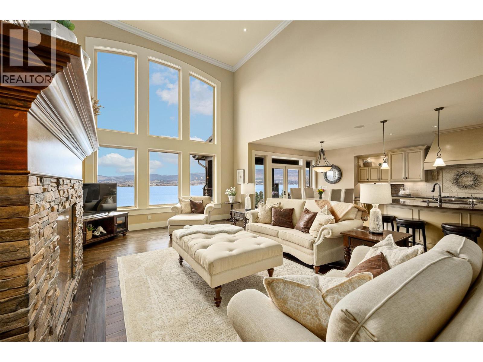  2583 Lucinde Road, West Kelowna