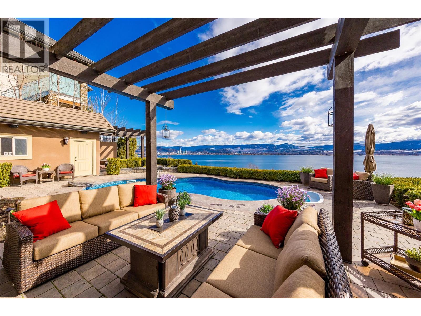  2583 Lucinde Road, West Kelowna