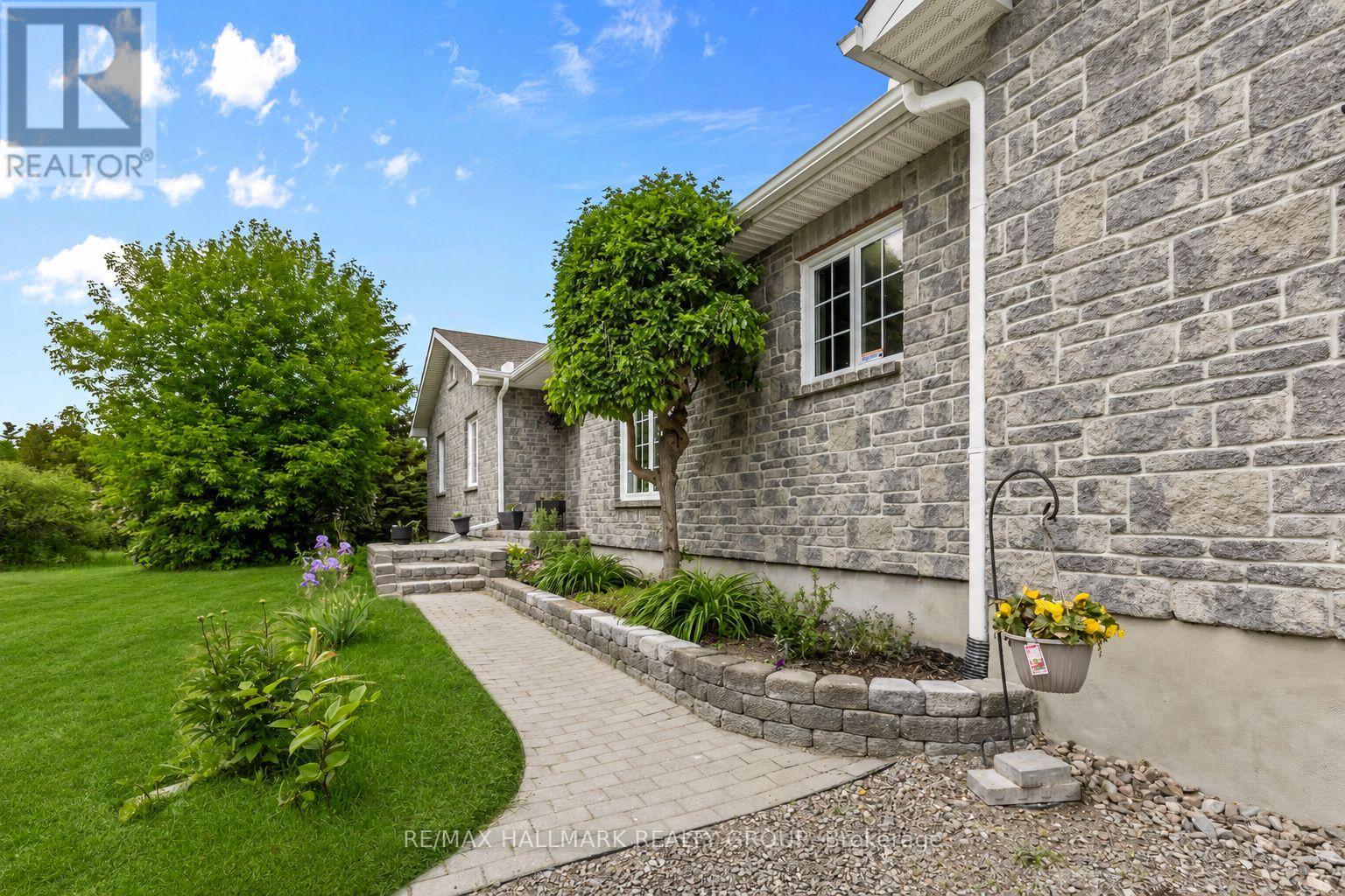 520 DAVID MANCHESTER ROAD - 3
