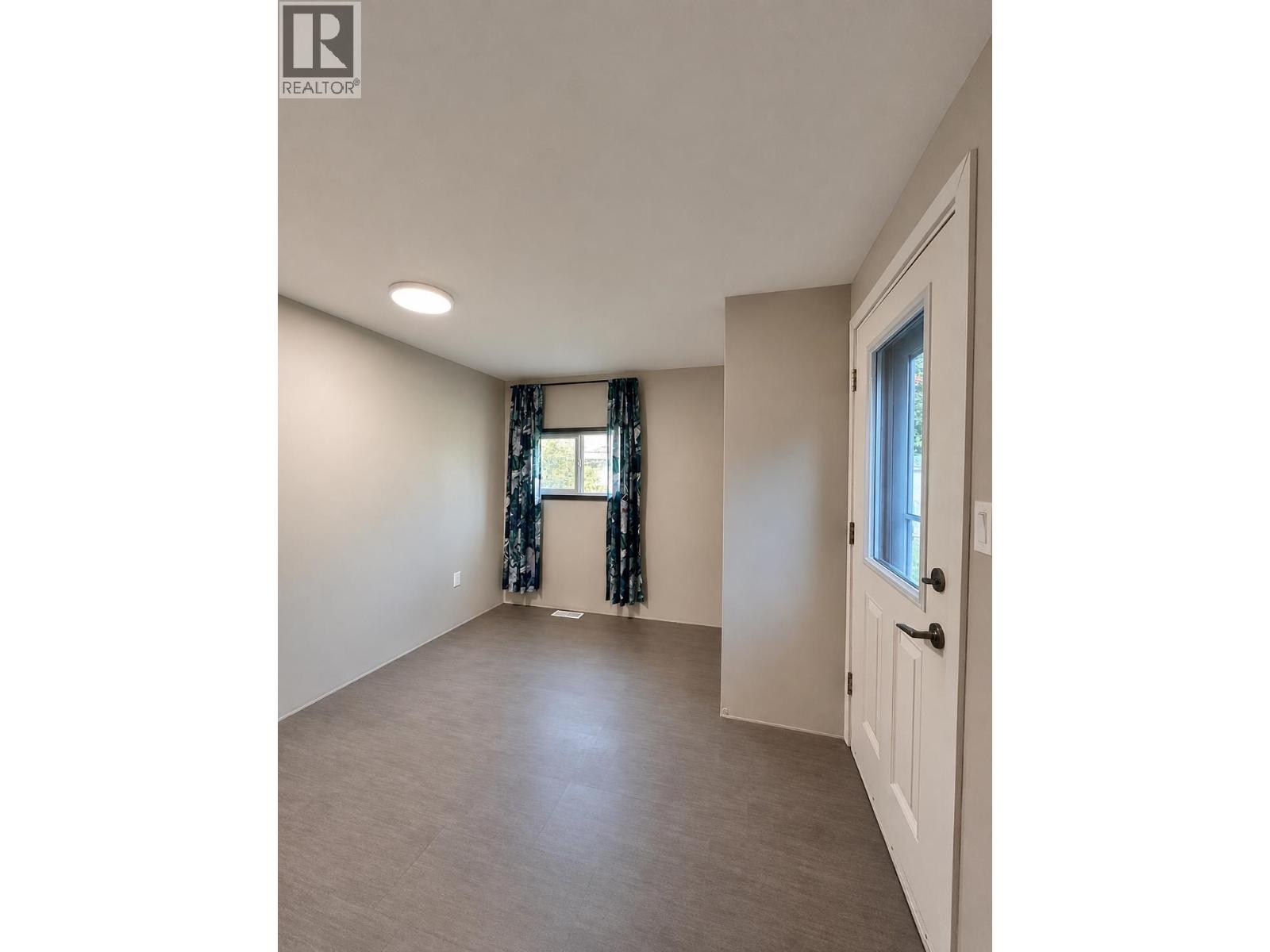1475 6TH AVENUE - 10