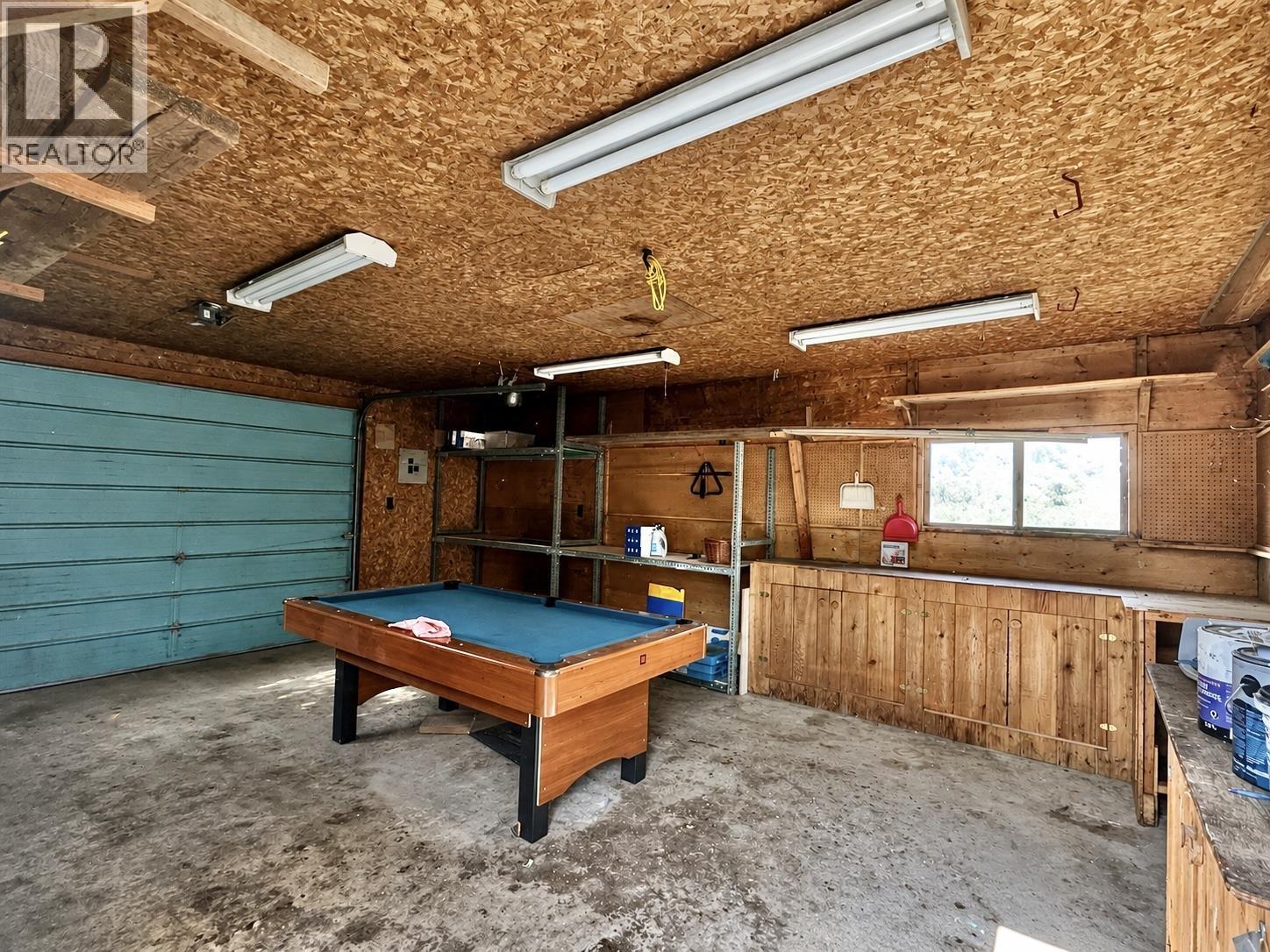 1475 6TH AVENUE - 11