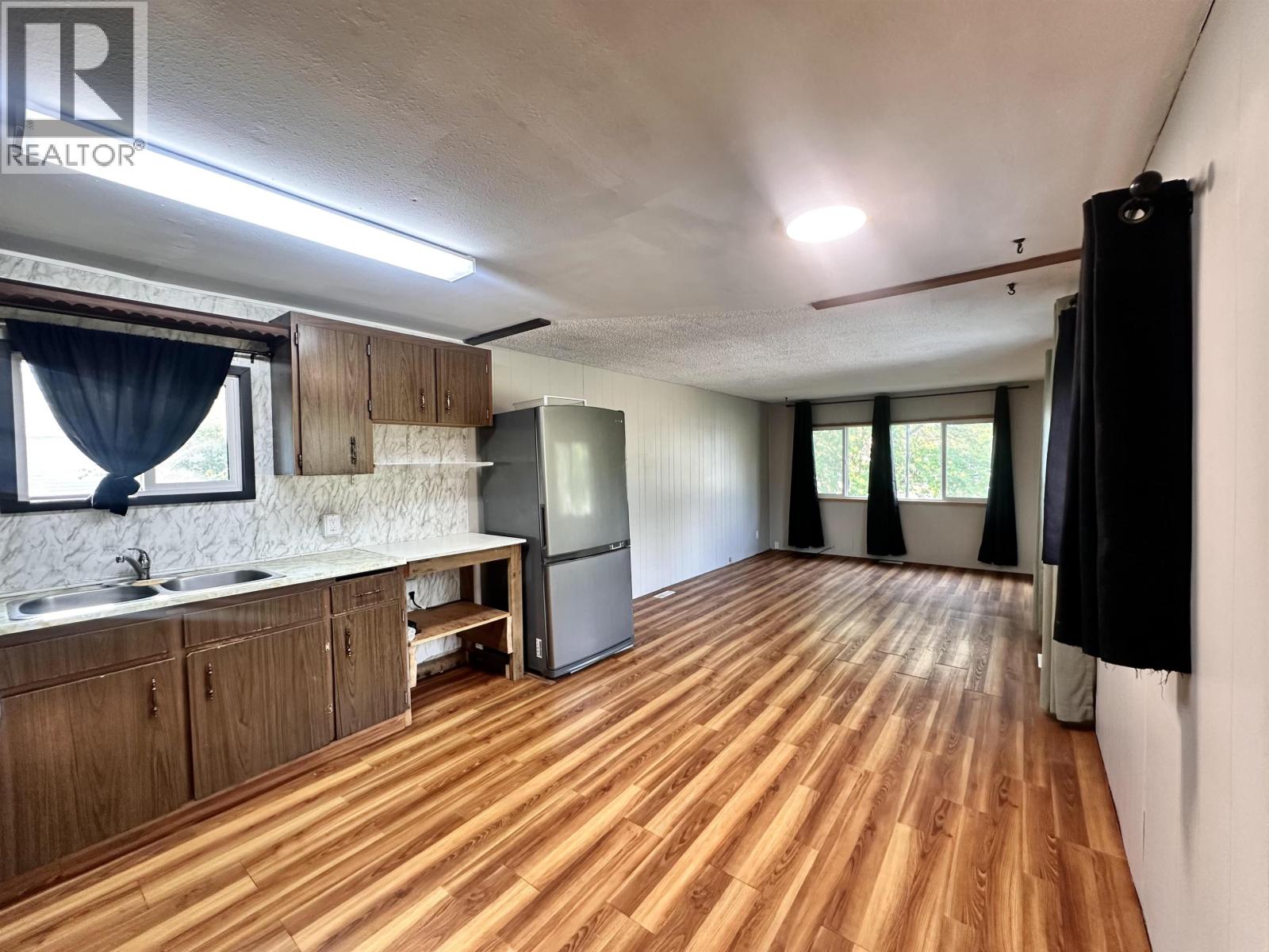 1475 6TH AVENUE - 2