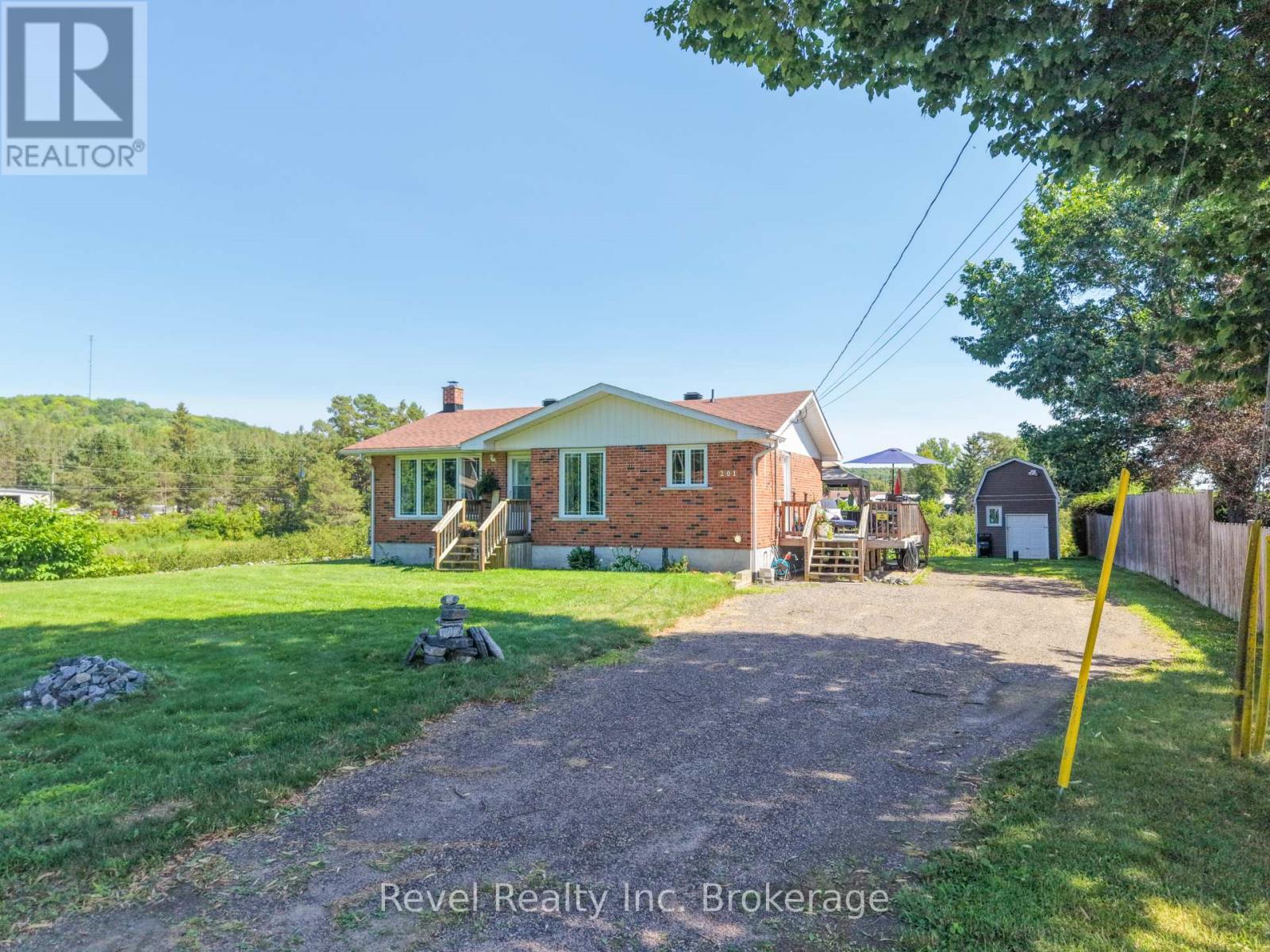 201 BIRD STREET - 1