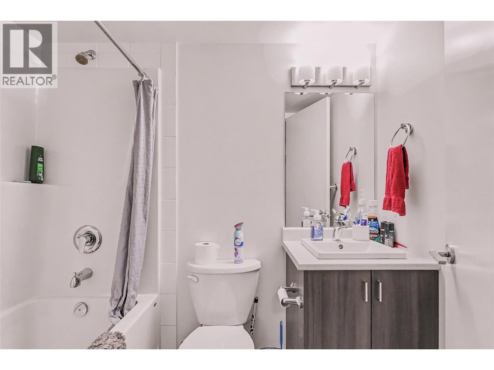 115 725 Academy Way, Kelowna