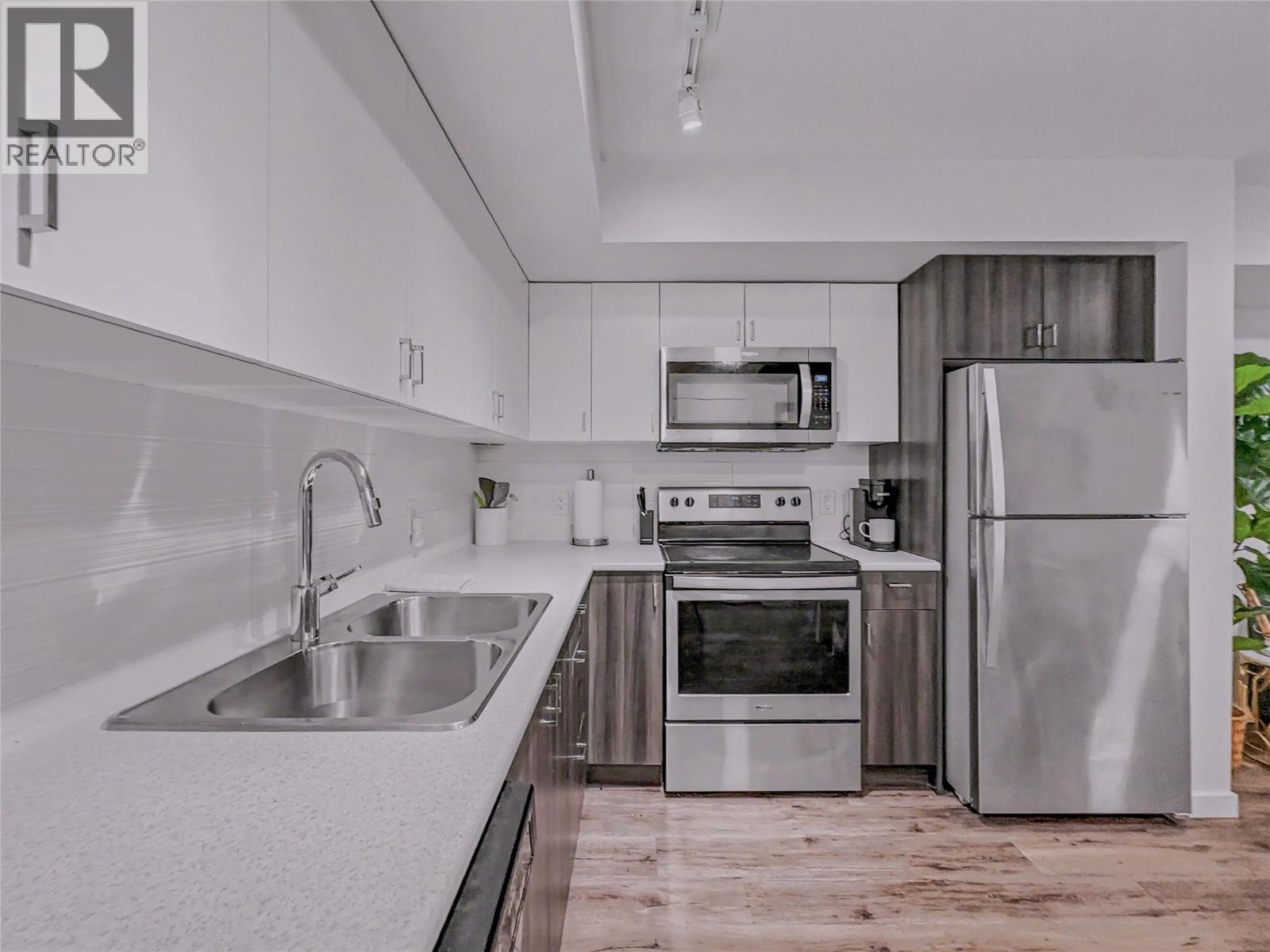 115 725 Academy Way, Kelowna